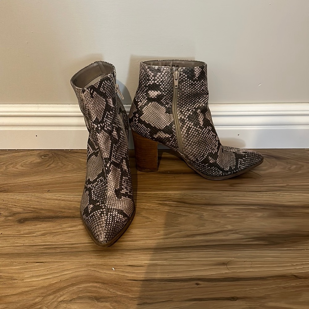 Carlos Santana faux snake skin booties